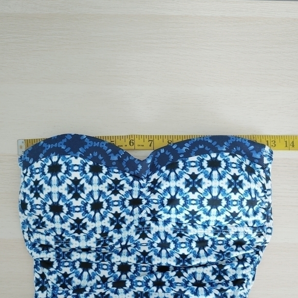 TOMMY BAHAMA Shibori splash bandeau one piece swimsuit - Picture 11 of 16